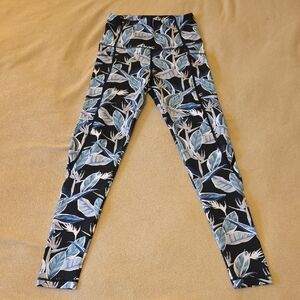 Body Glove Black and Blue Leaf Pattern Leggings